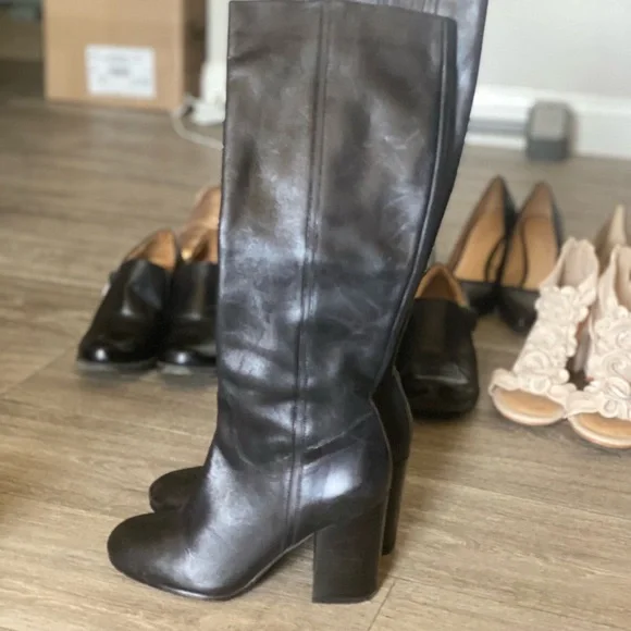 Boots - Picture 1 of 4